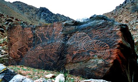 Leizhou Yinshan Mountain: Glowing Rocks and Ancient Legends!