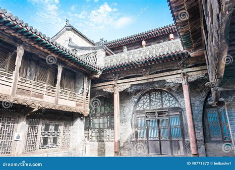 Wang Family Courtyardu: Bir Şehre Hükmeden Muhteşem ve Gizemli Aile